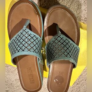 Kenneth Cole Reaction sandals size 6